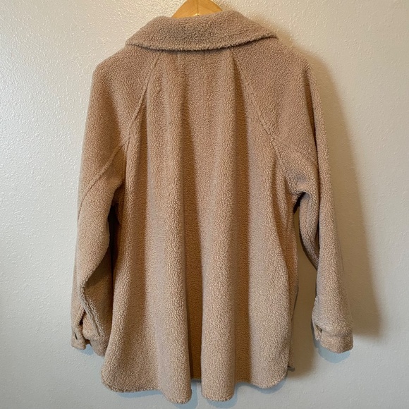 Treasure & Bond Sherpa Button Down - Picture 5 of 5